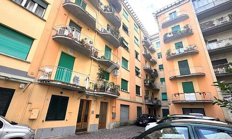 4 Locali A Pistoia...