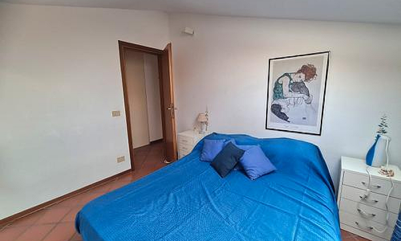 Bilocale Viale Risor...