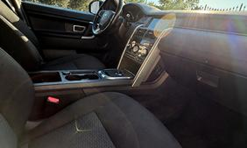 Land Rover Discovery...