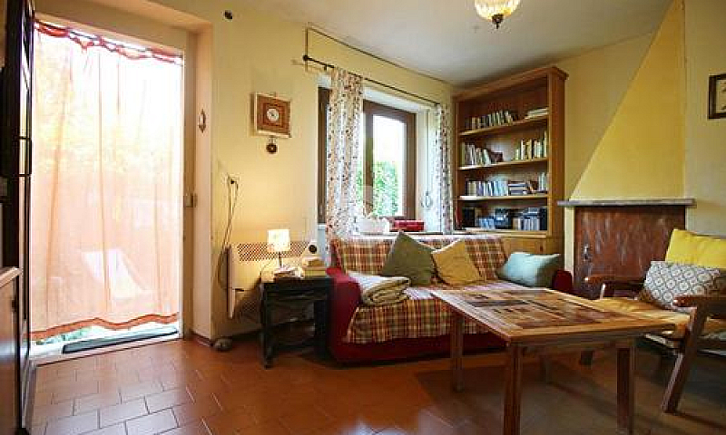 4 Locali A Cantagall...