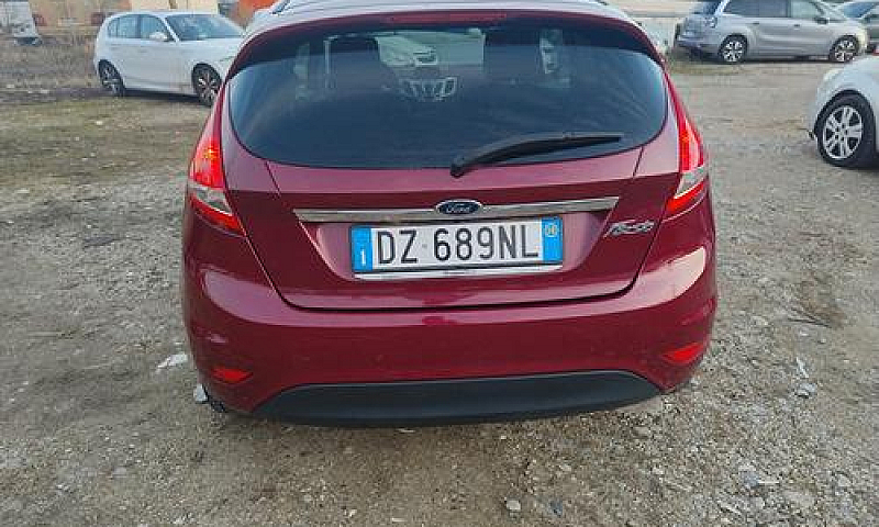 Ford Fiesta 1.2 82Cv...