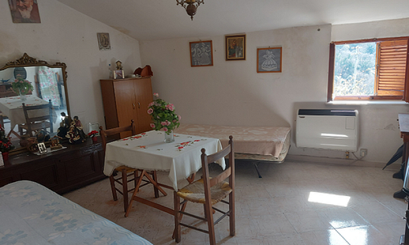 Casa Indipendente To...