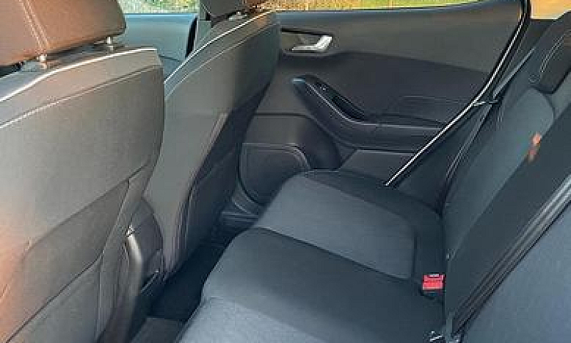 Ford Fiesta Active 1...