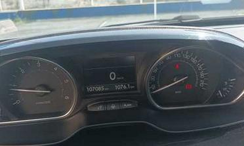 Peugeot 2008 Bluehdi...