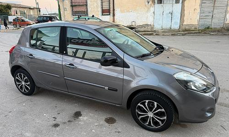 Renault Clio 1.2 16V...
