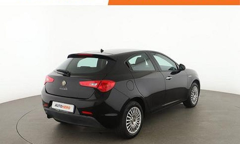 Alfa Romeo Giulietta...