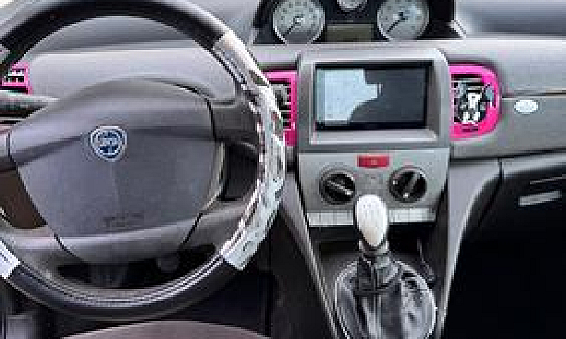 Lancia Ypsilon - 200...