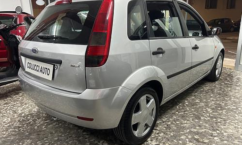 Ford Fiesta 1.4 Tdci...
