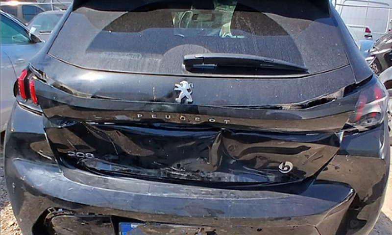 Peugeot 208 Incident...
