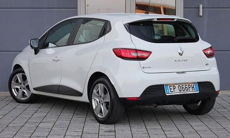Renault Clio 1.5 Dci...