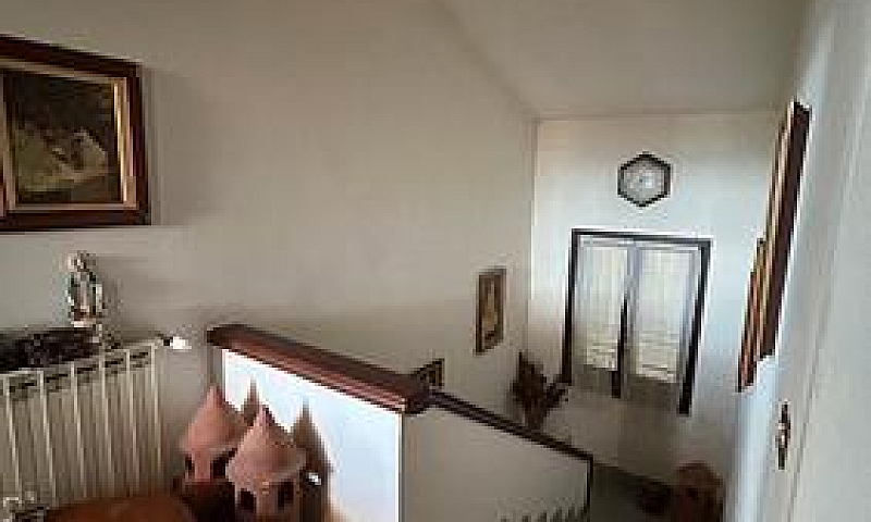 Villa Con Ampio Giar...