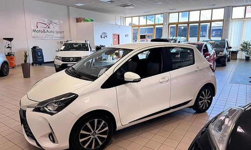 Toyota Yaris 1.0 5 P...