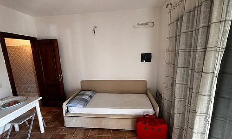 Bilocale In Via Iv N...