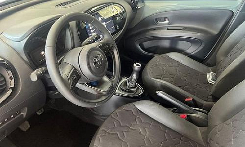 Toyota Aygo X 1.0 Lo...