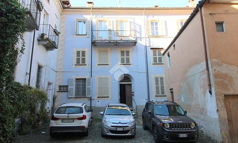 3 Locali A Acqui Ter...