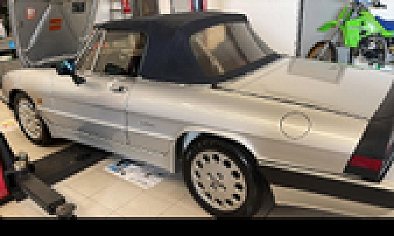 Alfa Romeo Duetto 20...