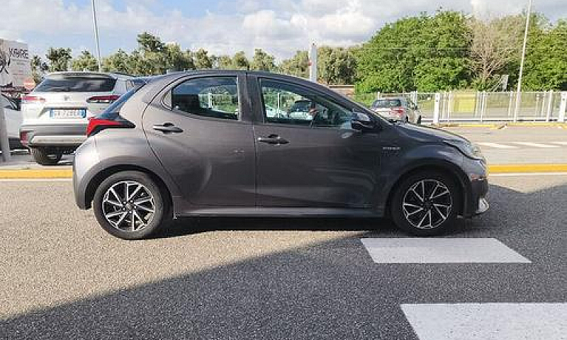 Toyota Yaris 1.5 Hyb...
