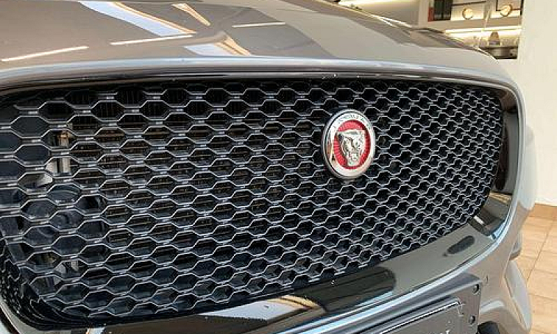 Jaguar F-Pace F-Pace...