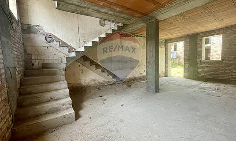 Porzione Di Casa - V...