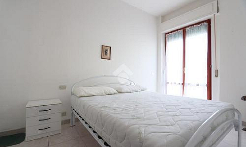 3 Locali A Alba Adri...