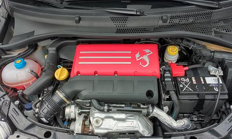 Abarth 695 1.4 Turbo...