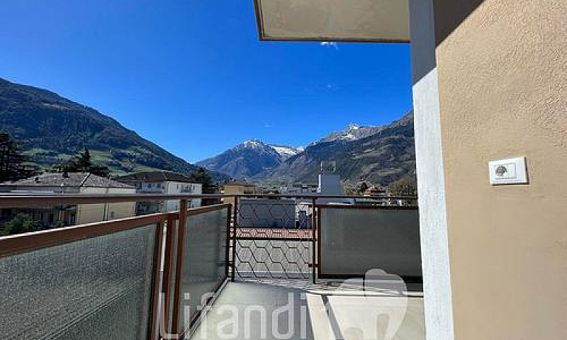 Merano, Bilocale Ris...