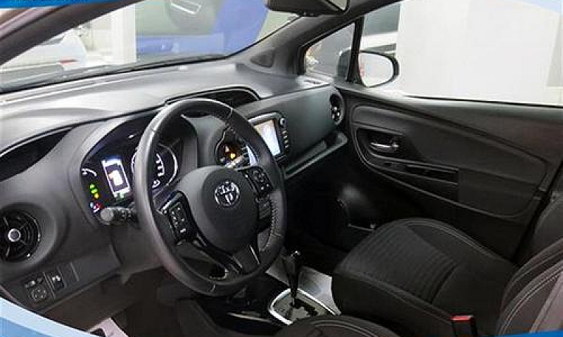 Toyota Yaris Hybrid ...