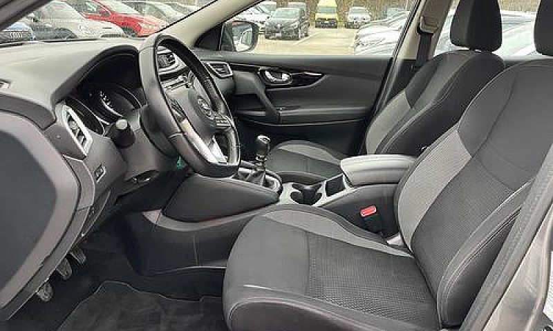 Nissan Qashqai 1.5 D...