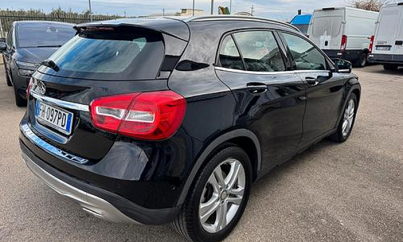 Mercedes-Benz Gla 20...