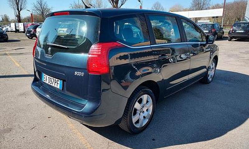 Peugeot 5008 1.6 Hdi...