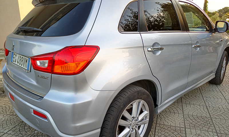 Mitsubishi Asx...