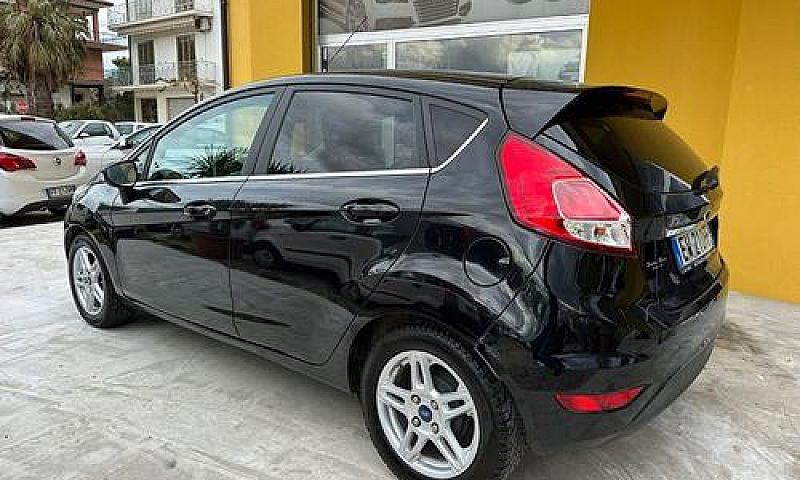 Ford Fiesta 1.5 Tdci...