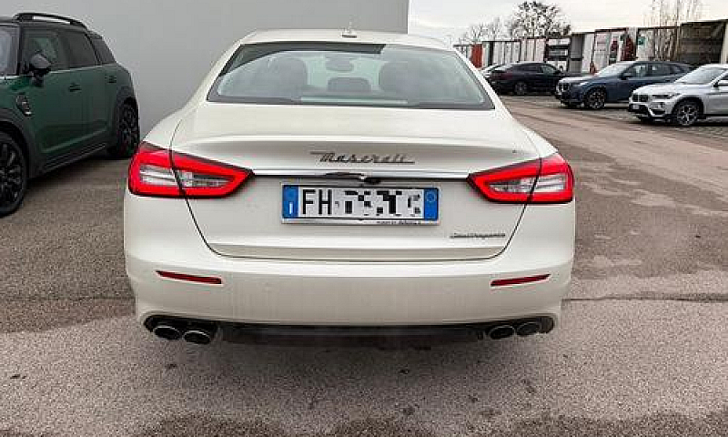 Maserati Quattroport...