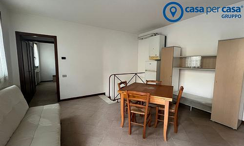 Bilocale In Centro C...