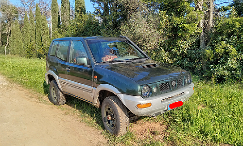 Nissan Terrano 2...