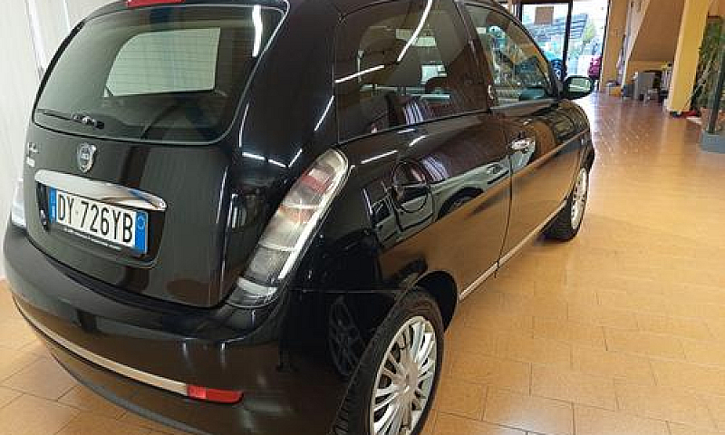 Lancia Ypsilon 1.4 P...