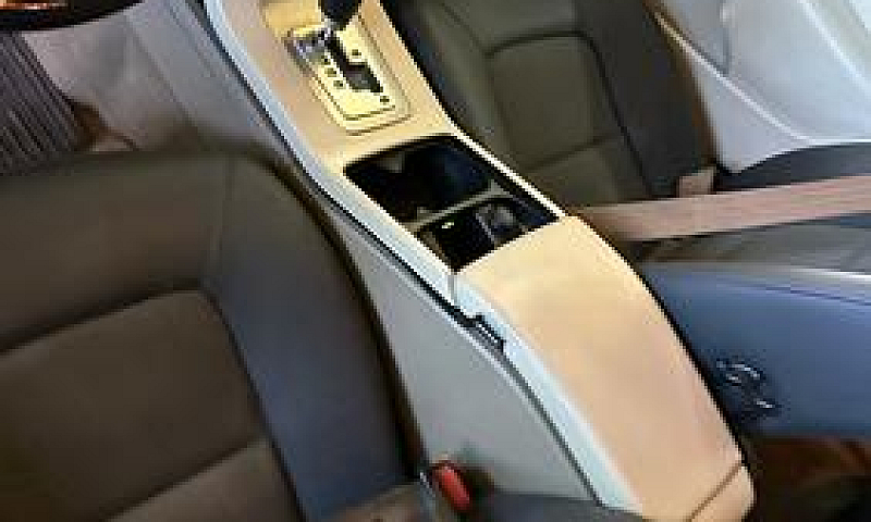 Volvo V70 2.4 D5 Sum...