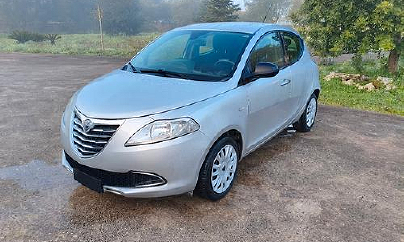 Lancia Ypsilon 1.2 G...