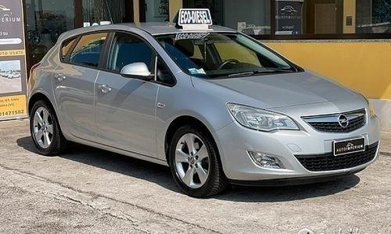 Opel Astra J 5P 1.7C...