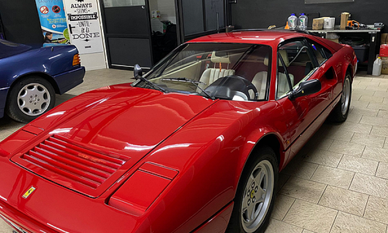 Splendida Ferrari 32...