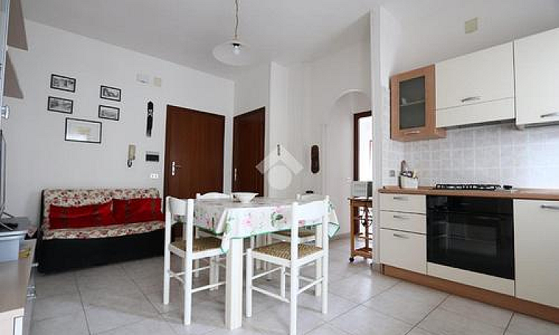 3 Locali A Alba Adri...