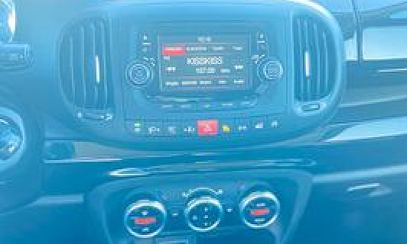 Fiat 500L Trekking...