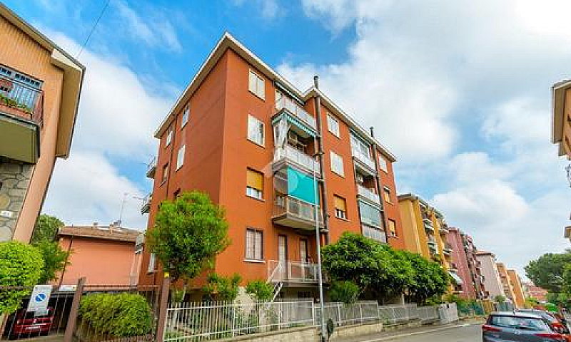 3 Locali A Casalecch...