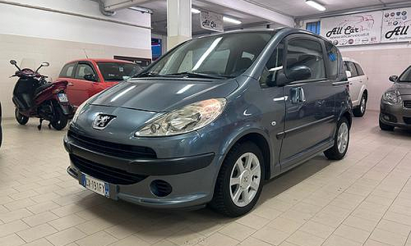 Peugeot 1007 1.4 Hdi...