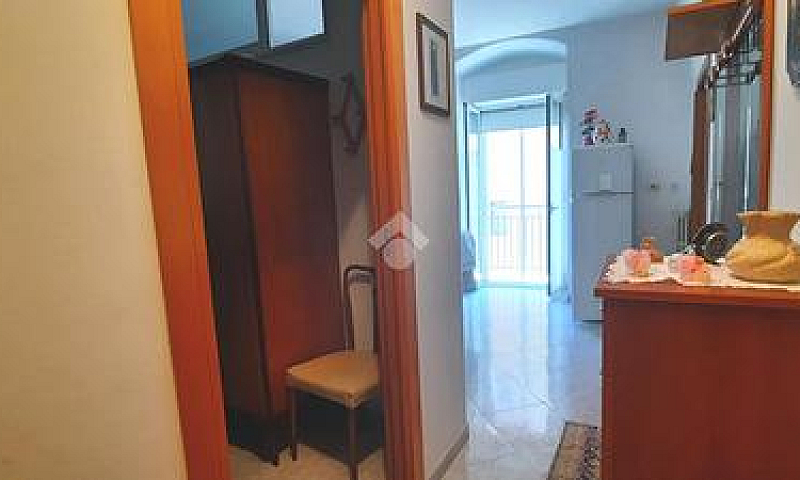 5 Locali A Barletta...