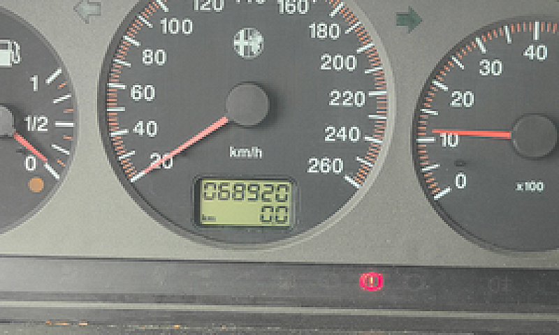 Alfa Romeo 146...