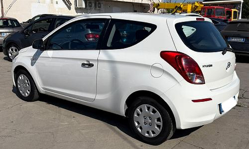 Hyundai I20 1.2 Benz...