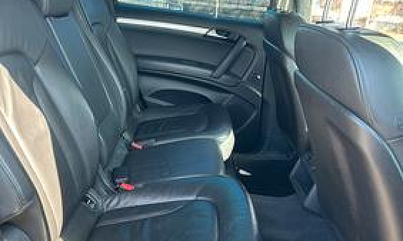 Audi Q7...