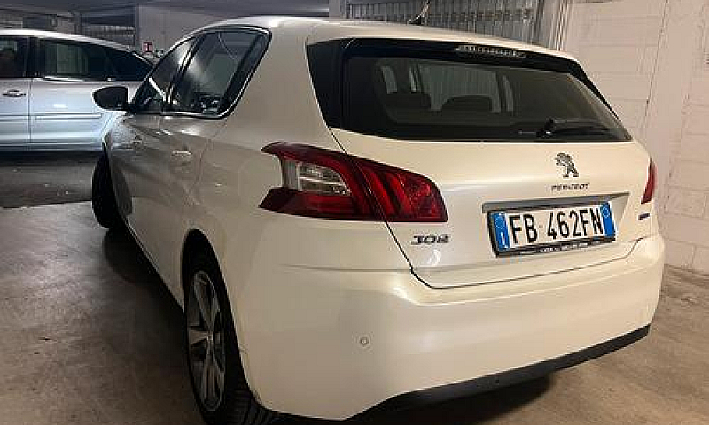 Peugeot 308 1.2 Allu...