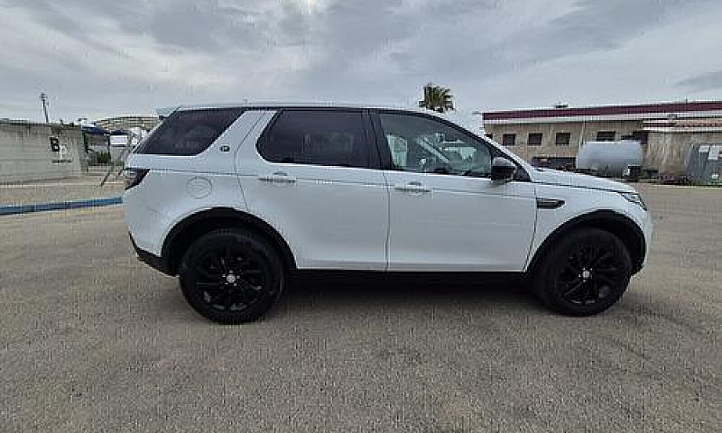 Land Rover Discovery...
